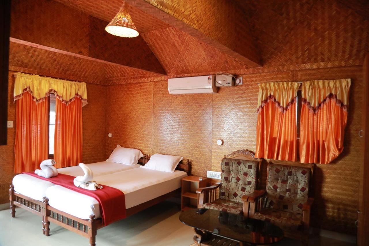 Sajeev Home Stay Cherai Beach Esterno foto
