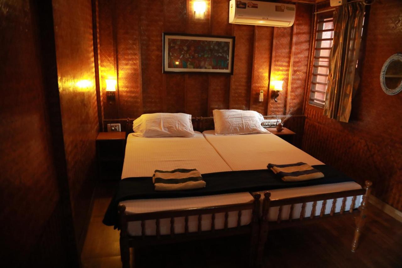 Sajeev Home Stay Cherai Beach Esterno foto