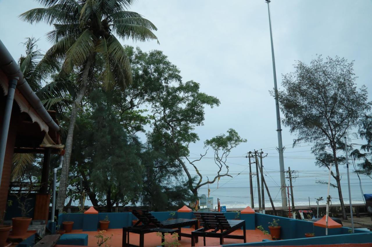Sajeev Home Stay Cherai Beach Esterno foto
